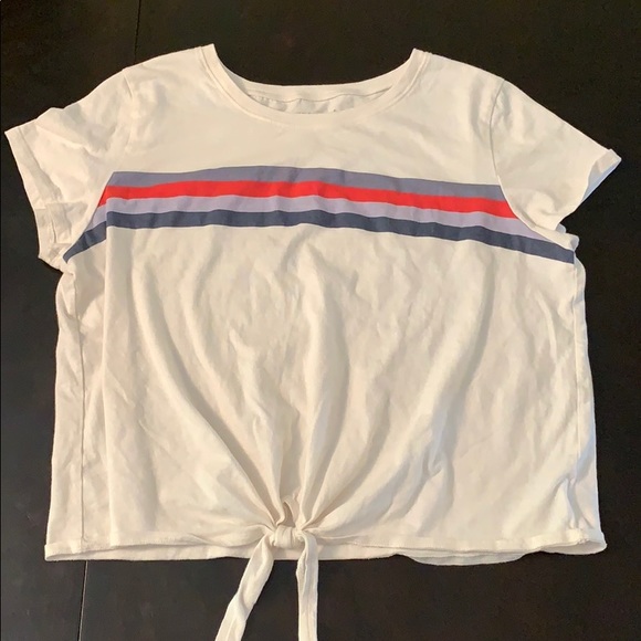 American Eagle Outfitters Tops - American Eagle tee!